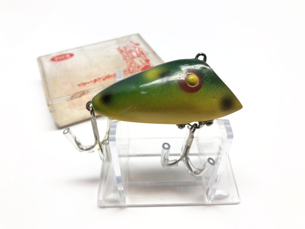 Sold at Auction: Vintage Fishing Lures, Wood, Gordell, Rebel