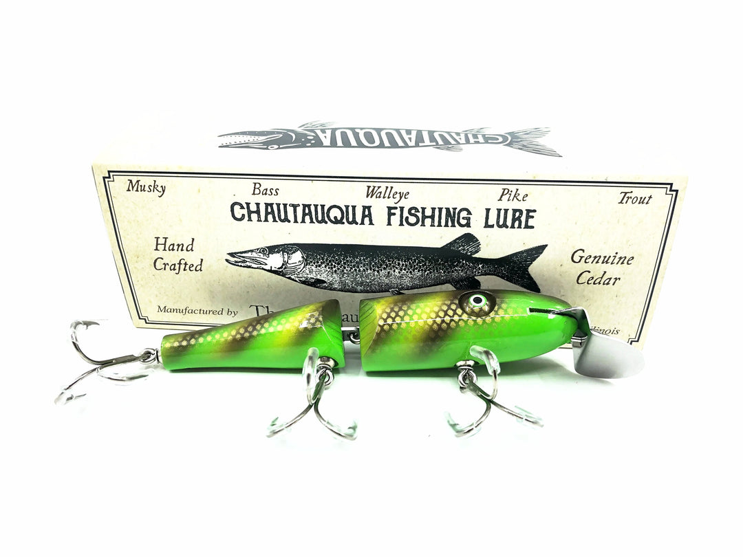 Chautauqua Shallow Diving Jointed Creek Chub, Green Bar Perch Color