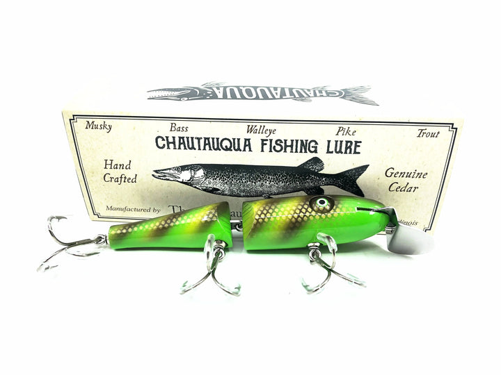 Chautauqua Shallow Diving Jointed Creek Chub, Green Bar Perch Color