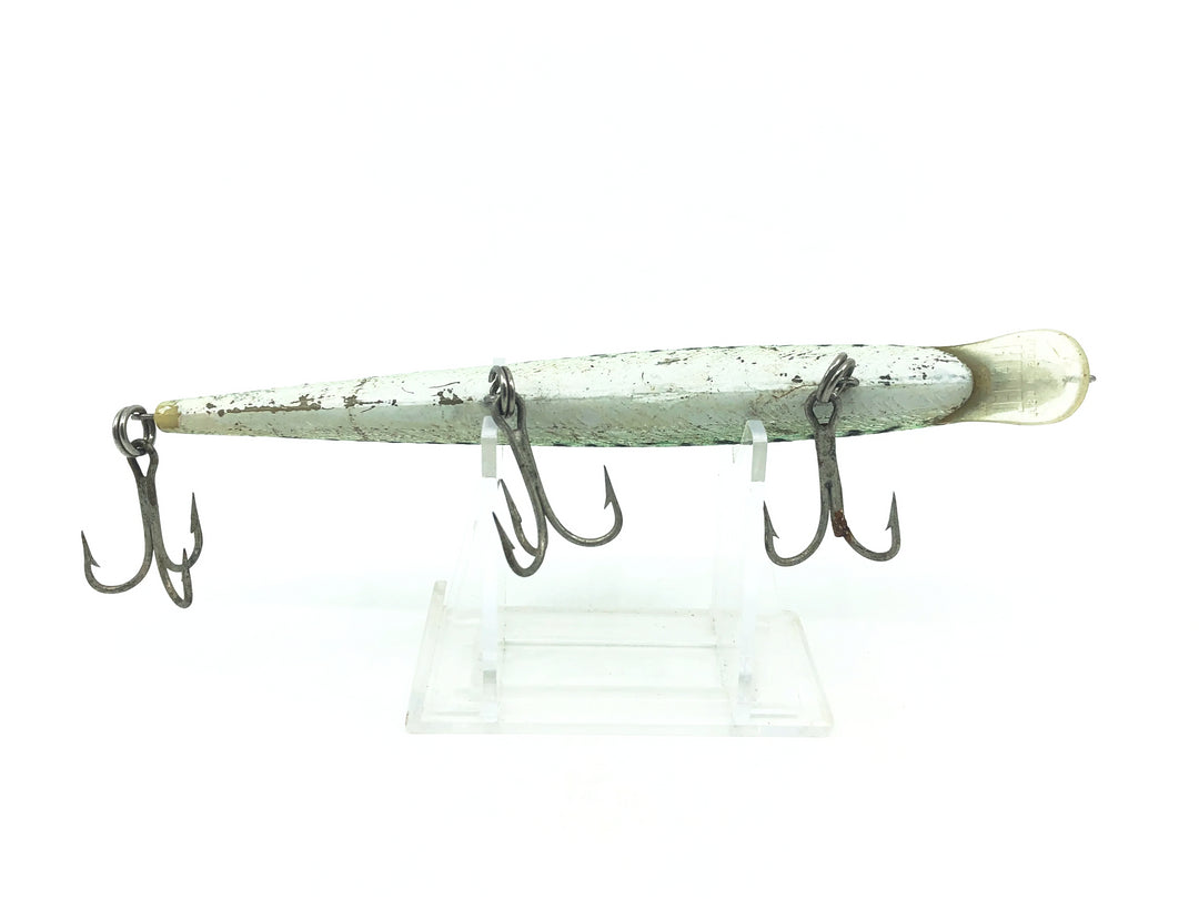 Rebel Floating Minnow F30S, #14 Silver/Green Back/Stripe Color