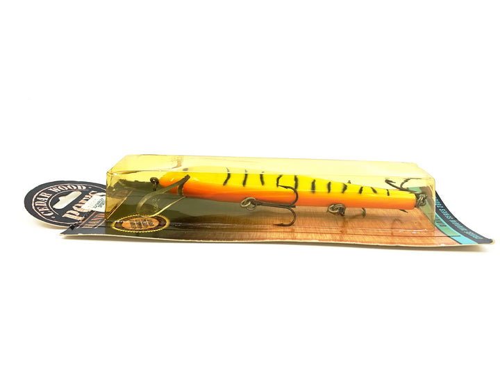 Poe's Cruise Minnow Series 2800W, #28 Chartreuse/Black Back/Tiger/Hot Belly Color on Card