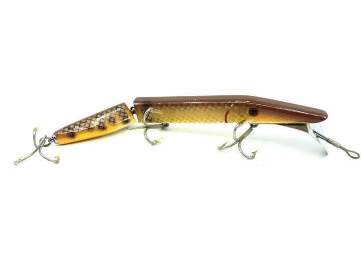 Alzbaits Al Tumas Friendly Al Jointed Musky Lure Jointed, Brown/Yellow Scale Finish Color