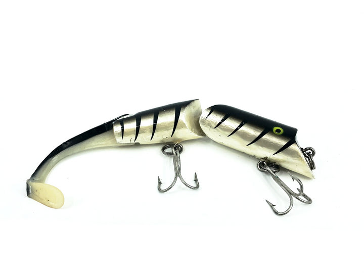 Fred Arbogast A.C Plug Wag Tail, Silver/Black Ribs Color