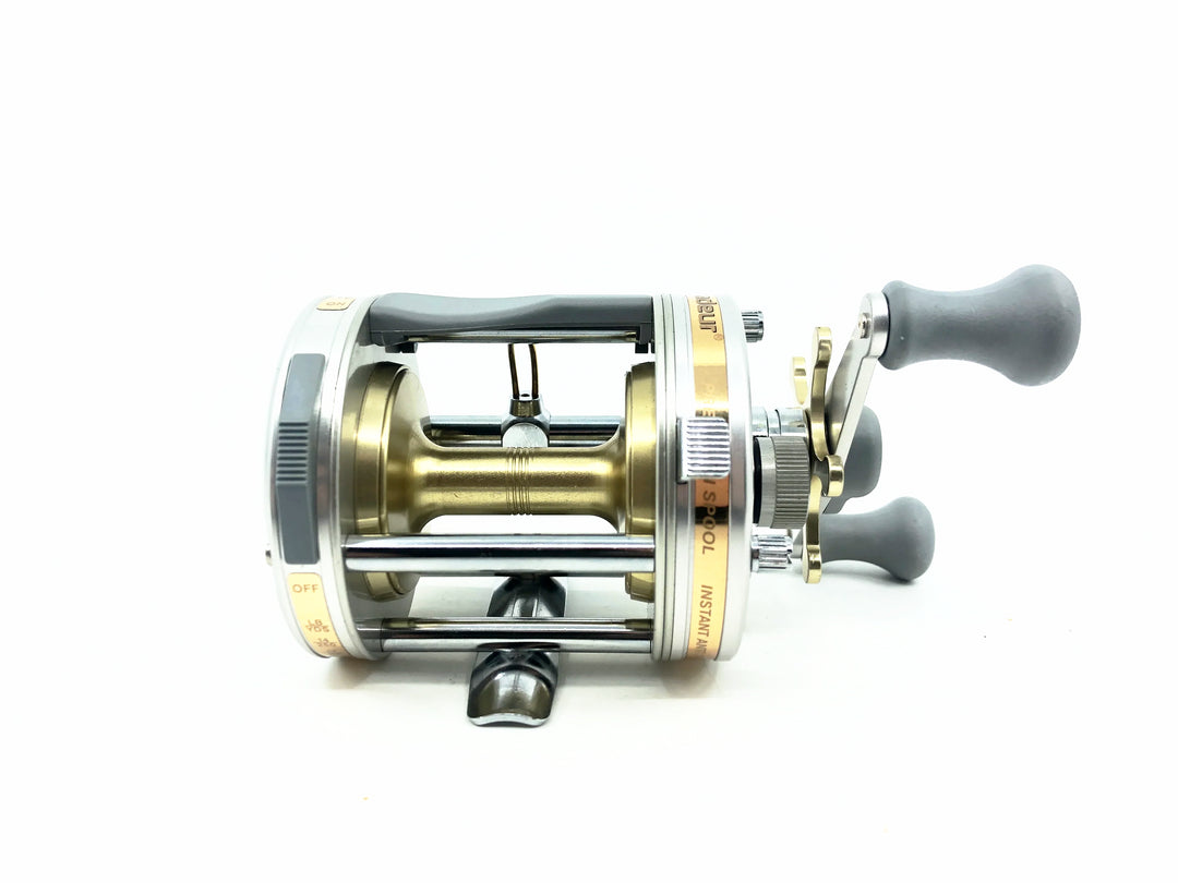 Ambassadeur UC Ultra Cast 6500C w/Pflueger Case