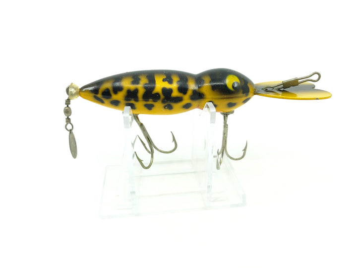 Whopper Stopper Hellbender, Yellow Coach Dog Color