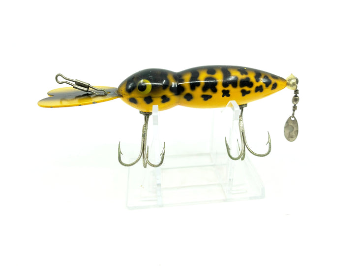 Whopper Stopper Hellbender, Yellow Coach Dog Color