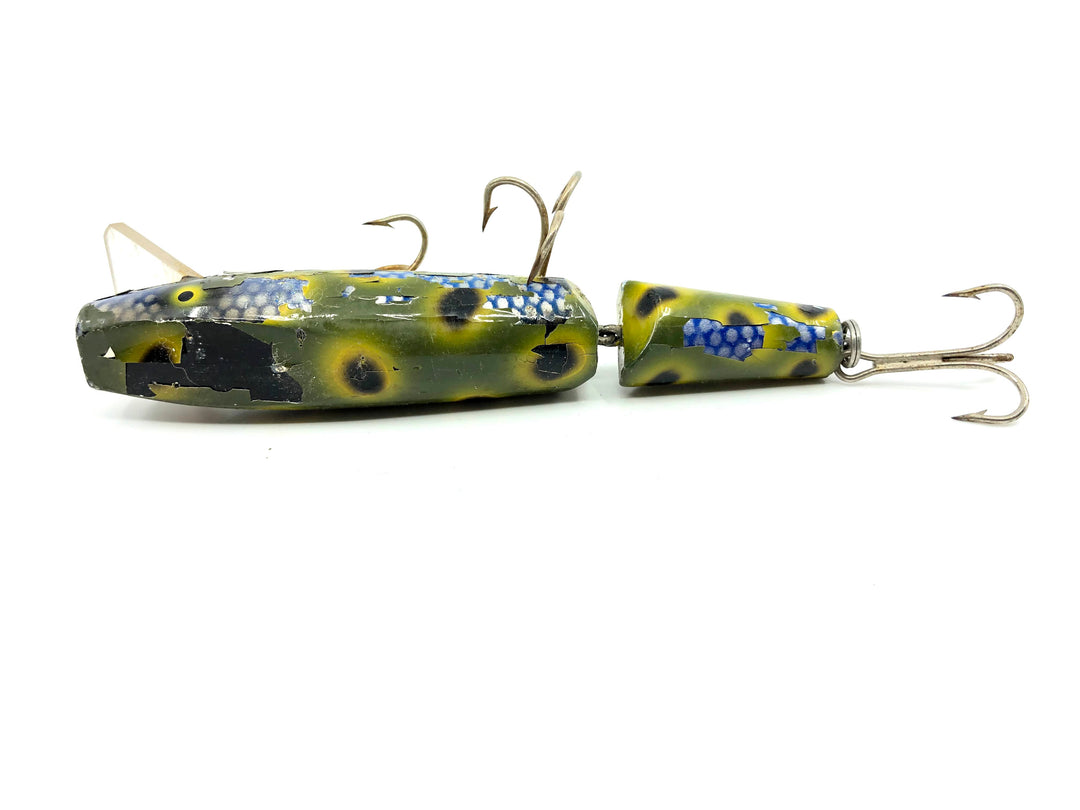 Wiley Jointed 6" Musky Killer in Dark Frog Color Warrior-Peeling Paint