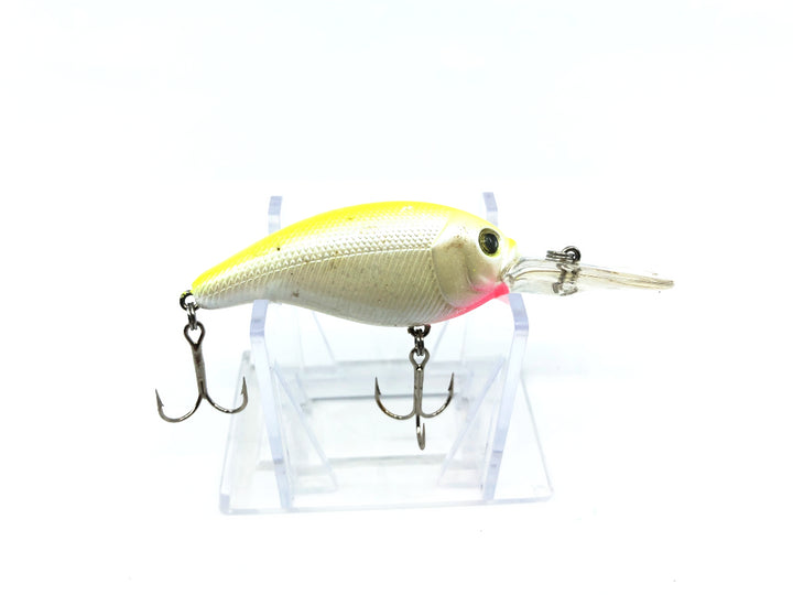 White with Yellow Back Crankbait Nice Lure