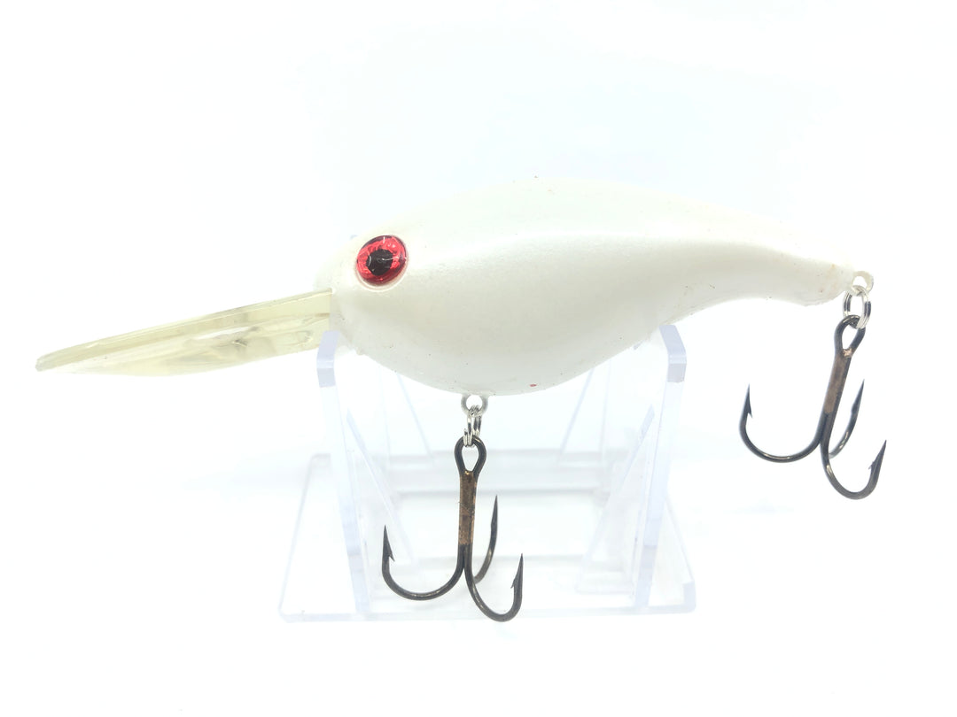 Brilliant White Diving Crankbait