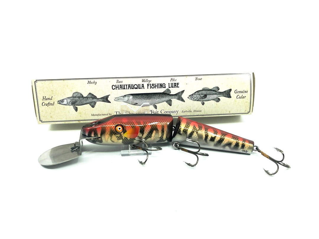 Chautauqua Magnum Deep Diver Musky Pikie in Bloodback Color